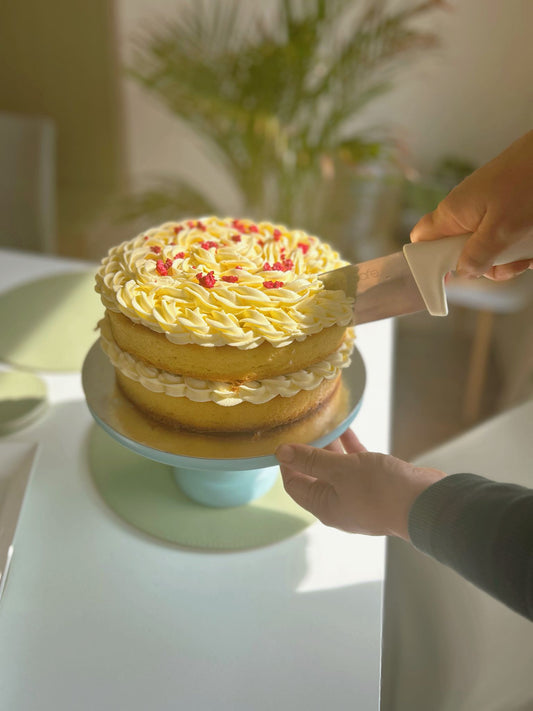 Lemon Drizzle Cake - Bácús Cafe